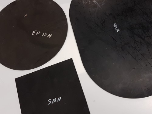 ARKUSZ FORMATKA 300X300 MM Z GUMY NBR O GRUBOŚCI 5 MM Z JEDNĄ PRZEKŁADKĄ STILONOWĄ